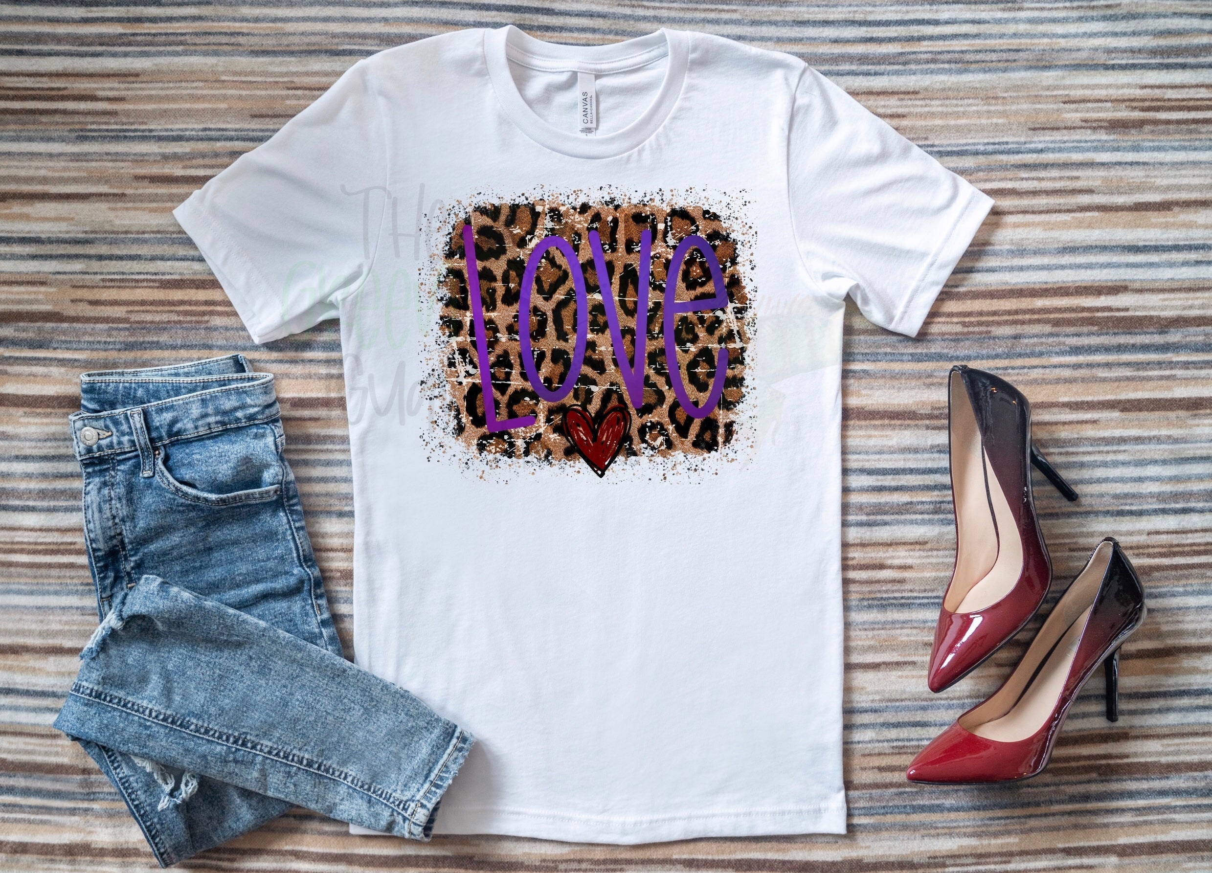 (handletttered) Love with leopard print background DTF transfer
